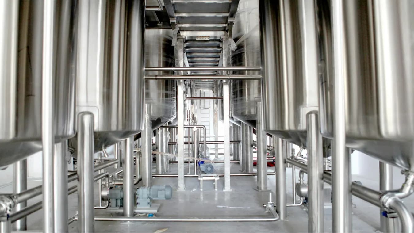 Ansan: stainless steel process tanks
